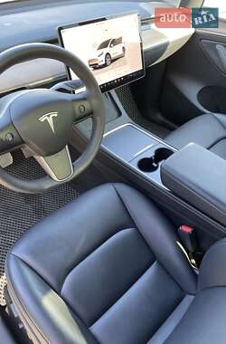 Позашляховик / Кросовер Tesla Model Y 2023 в Ужгороді