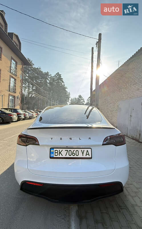 Позашляховик / Кросовер Tesla Model Y 2022 в Києві