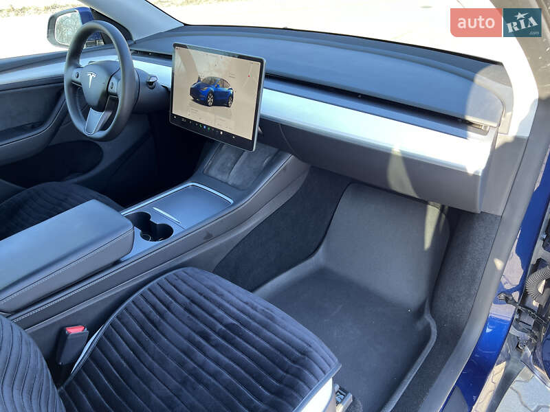 Внедорожник / Кроссовер Tesla Model Y 2023 в Львове