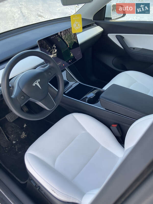 Позашляховик / Кросовер Tesla Model Y 2020 в Тернополі
