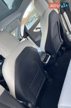 Внедорожник / Кроссовер Tesla Model Y 2020 в 