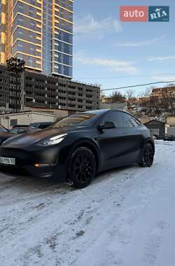 Внедорожник / Кроссовер Tesla Model Y 2022 в Киеве