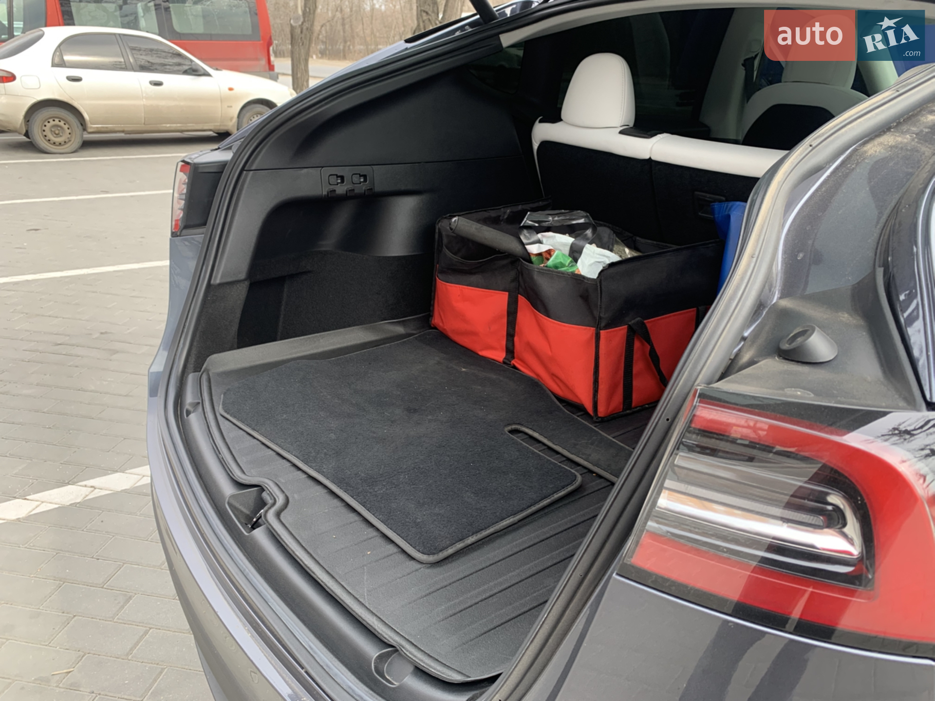 2022 Tesla Model Y - мініатюра 19