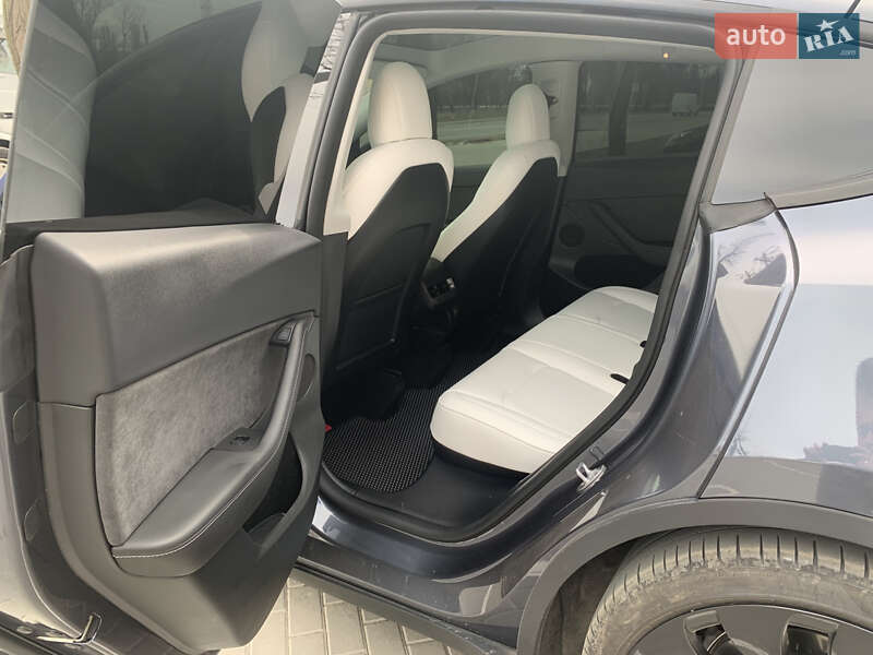 Внедорожник / Кроссовер Tesla Model Y 2022 в Днепре