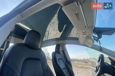 Внедорожник / Кроссовер Tesla Model Y 2022 в 