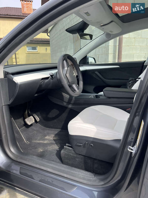 Внедорожник / Кроссовер Tesla Model Y 2023 в Днепре