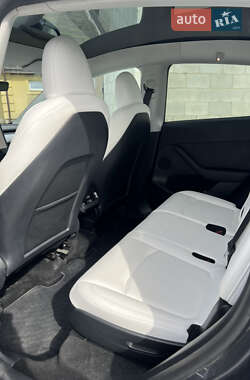 Внедорожник / Кроссовер Tesla Model Y 2023 в 