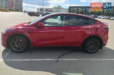 Внедорожник / Кроссовер Tesla Model Y 2021 в 