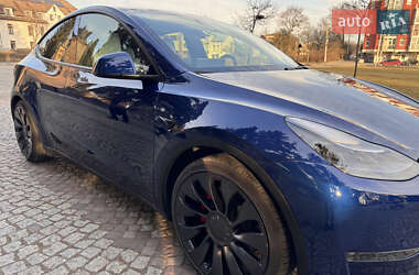 Внедорожник / Кроссовер Tesla Model Y 2024 в Львове