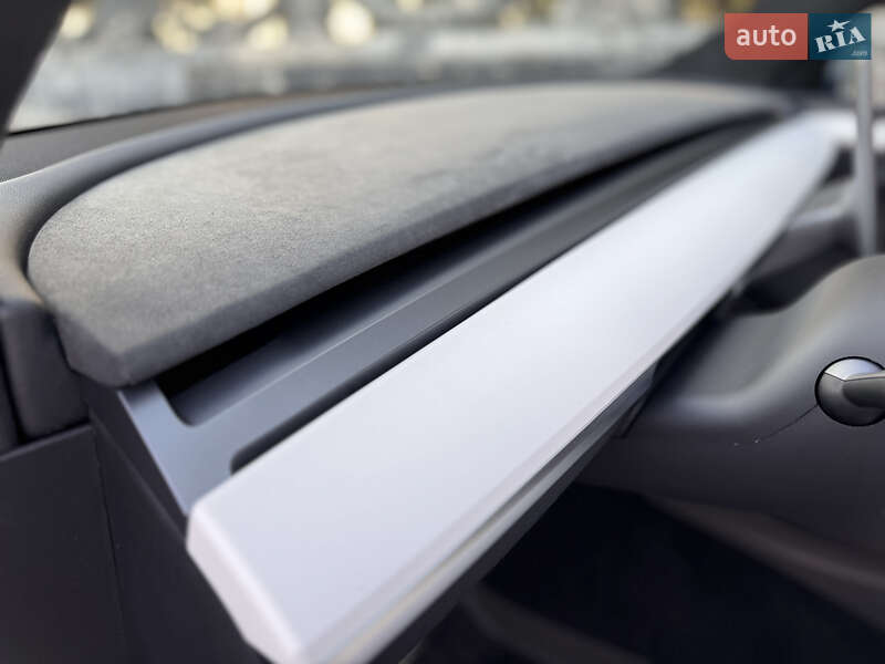 Позашляховик / Кросовер Tesla Model Y 2024 в Львові