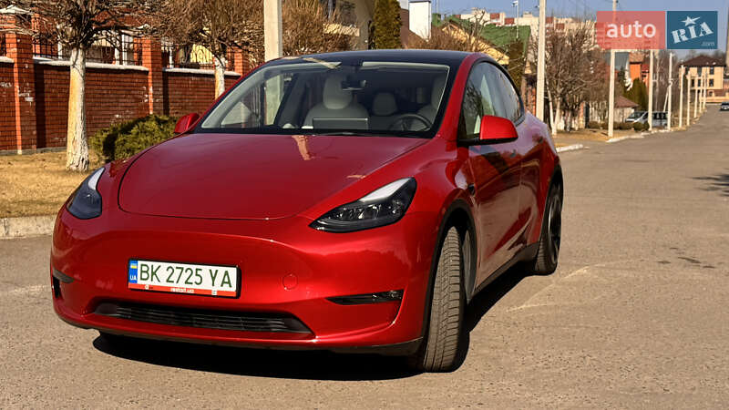 Внедорожник / Кроссовер Tesla Model Y 2022 в Ровно