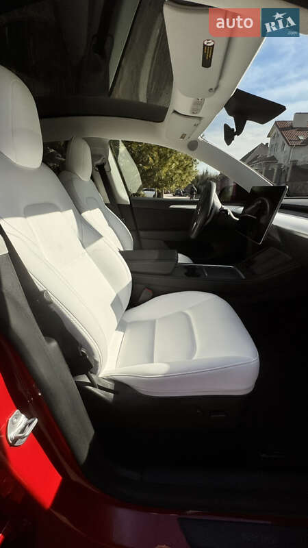 Внедорожник / Кроссовер Tesla Model Y 2022 в Ровно