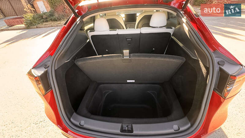 Внедорожник / Кроссовер Tesla Model Y 2022 в Ровно