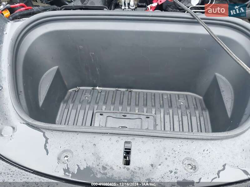 Внедорожник / Кроссовер Tesla Model Y 2023 в Киеве фото 10 Внедорожник / Кроссовер Tesla Model Y 2023 в Киеве