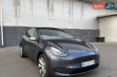 Внедорожник / Кроссовер Tesla Model Y 2021 в 