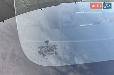 Внедорожник / Кроссовер Tesla Model Y 2021 в 