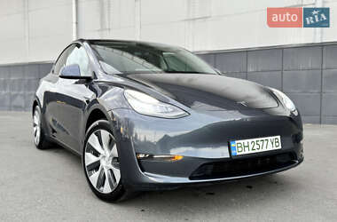 Внедорожник / Кроссовер Tesla Model Y 2021 в 