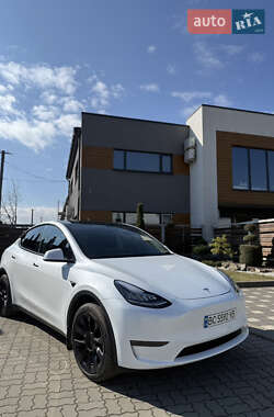 Позашляховик / Кросовер Tesla Model Y 2023 в 