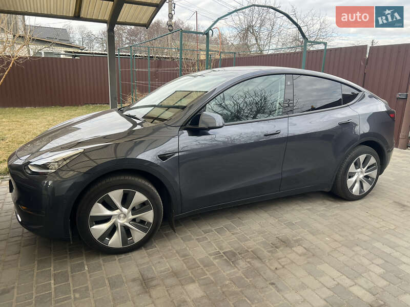 Tesla Model Y 2022