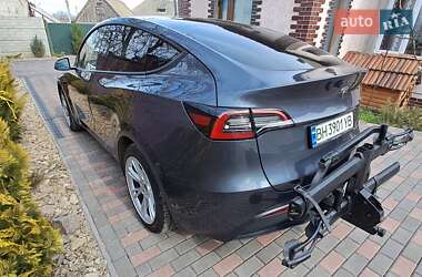 Внедорожник / Кроссовер Tesla Model Y 2021 в 