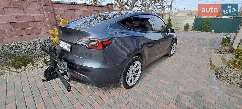 Внедорожник / Кроссовер Tesla Model Y 2021 в 