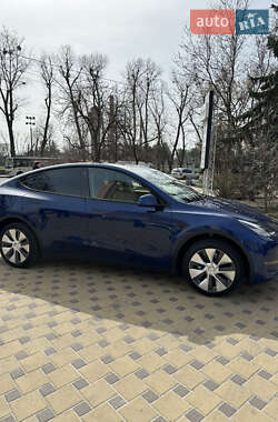 Внедорожник / Кроссовер Tesla Model Y 2021 в 