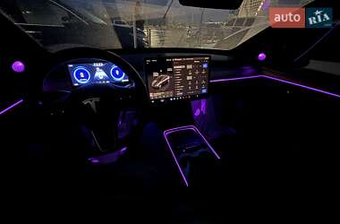 Внедорожник / Кроссовер Tesla Model Y 2022 в 