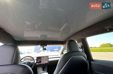 Внедорожник / Кроссовер Tesla Model Y 2022 в 