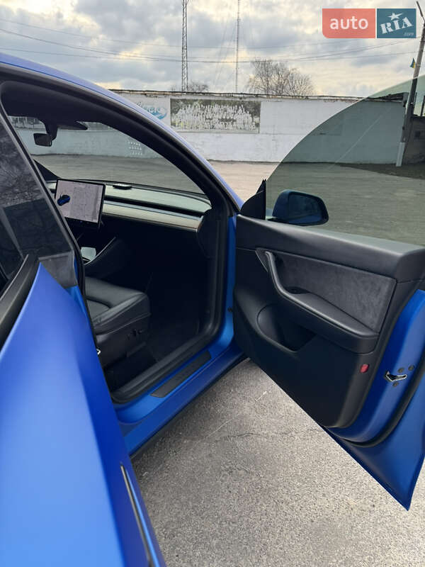 Внедорожник / Кроссовер Tesla Model Y 2020 в Харькове