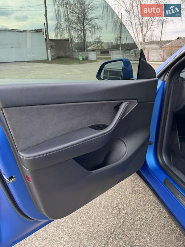 Внедорожник / Кроссовер Tesla Model Y 2020 в Харькове