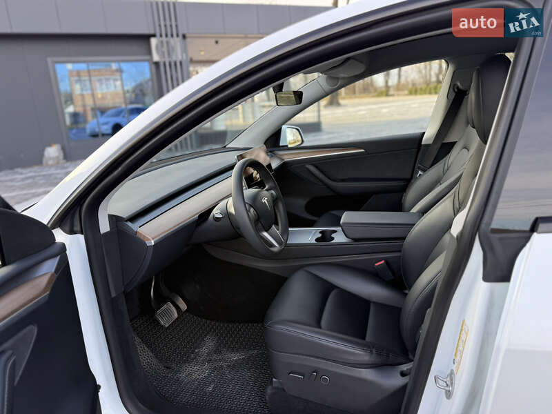 Внедорожник / Кроссовер Tesla Model Y 2023 в Виннице