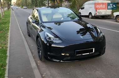 Внедорожник / Кроссовер Tesla Model Y 2023 в 