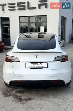 Внедорожник / Кроссовер Tesla Model Y 2024 в 