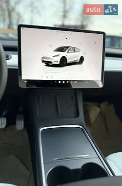 Внедорожник / Кроссовер Tesla Model Y 2024 в 