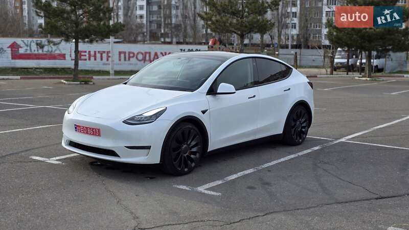 Позашляховик / Кросовер Tesla Model Y 2020 в Миколаєві