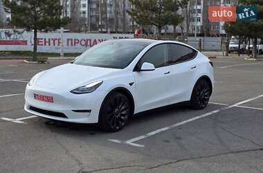Внедорожник / Кроссовер Tesla Model Y 2020 в 