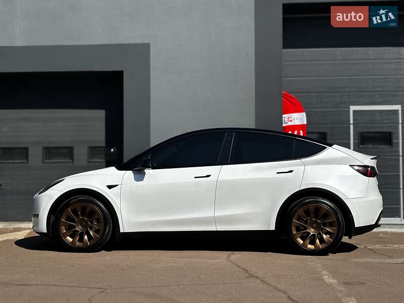 Внедорожник / Кроссовер Tesla Model Y 2022 в Киеве