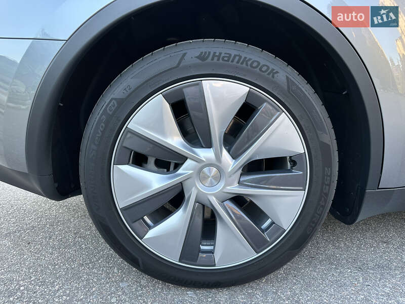 Внедорожник / Кроссовер Tesla Model Y 2023 в Харькове