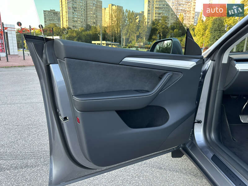 Внедорожник / Кроссовер Tesla Model Y 2023 в Харькове