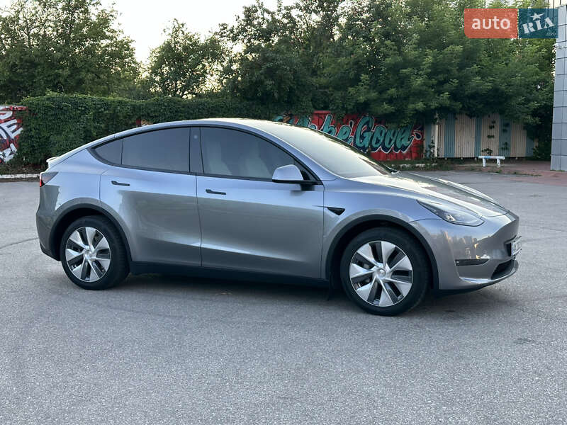 Внедорожник / Кроссовер Tesla Model Y 2023 в Харькове