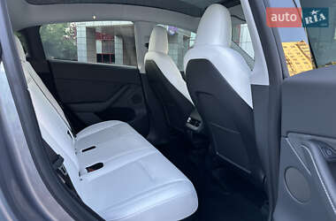 Позашляховик / Кросовер Tesla Model Y 2023 в 