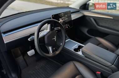 Внедорожник / Кроссовер Tesla Model Y 2024 в 