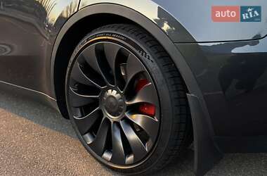 Внедорожник / Кроссовер Tesla Model Y 2024 в 