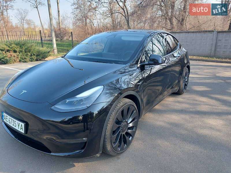 Tesla Model Y 2023