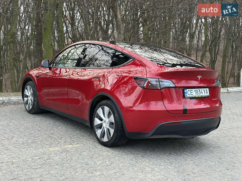 Позашляховик / Кросовер Tesla Model Y 2020 в Чернівцях