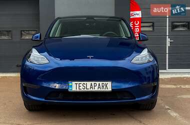 Внедорожник / Кроссовер Tesla Model Y 2024 в 