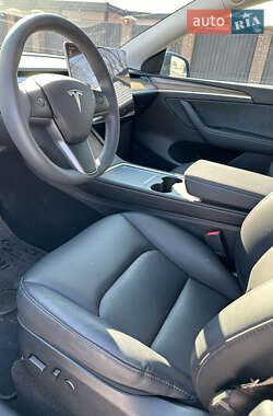 Внедорожник / Кроссовер Tesla Model Y 2024 в 