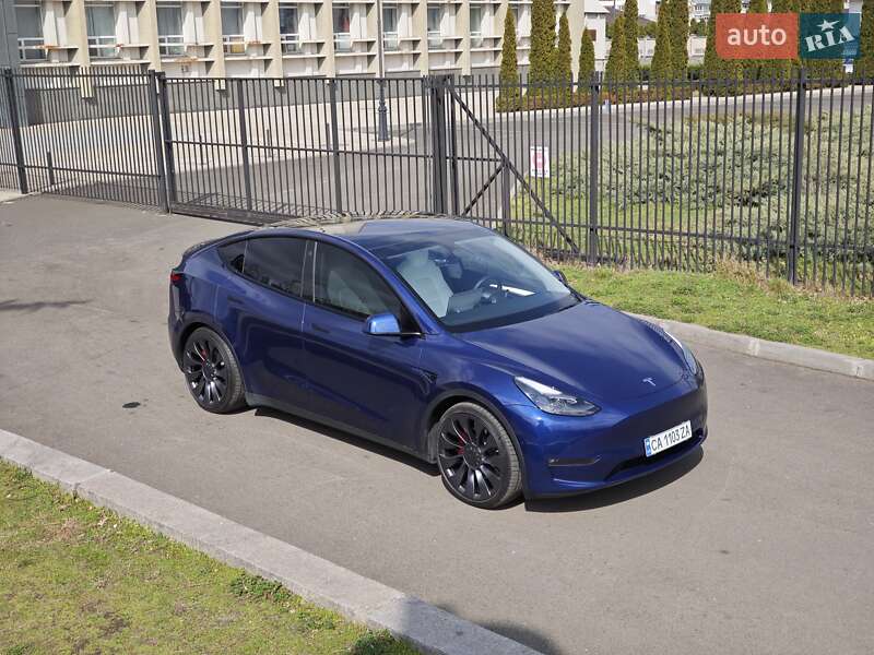 Внедорожник / Кроссовер Tesla Model Y 2022 в Черкассах