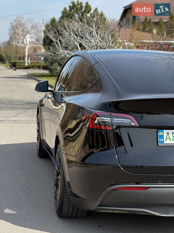 Внедорожник / Кроссовер Tesla Model Y 2021 в Днепре