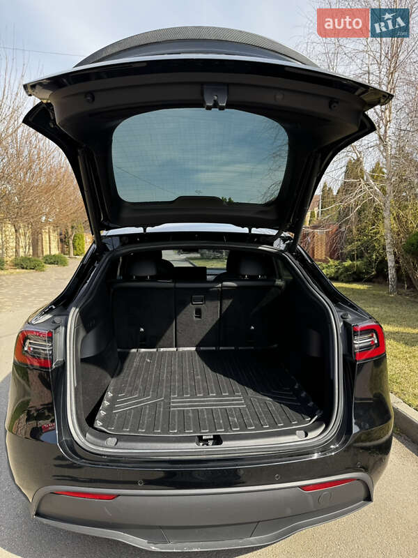 Внедорожник / Кроссовер Tesla Model Y 2021 в Днепре
